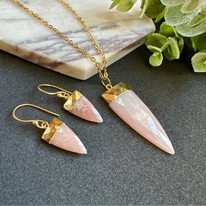 Peach Moonstone Jewelry Set Gold Necklace snd Earrings